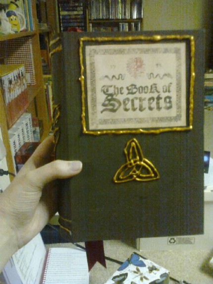 IsisOfSun's Secret Box Book