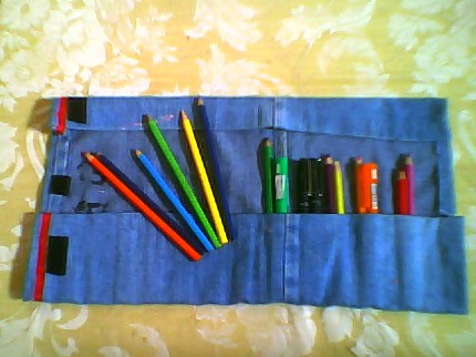 Nyunyu's Jeans Pencil Roll